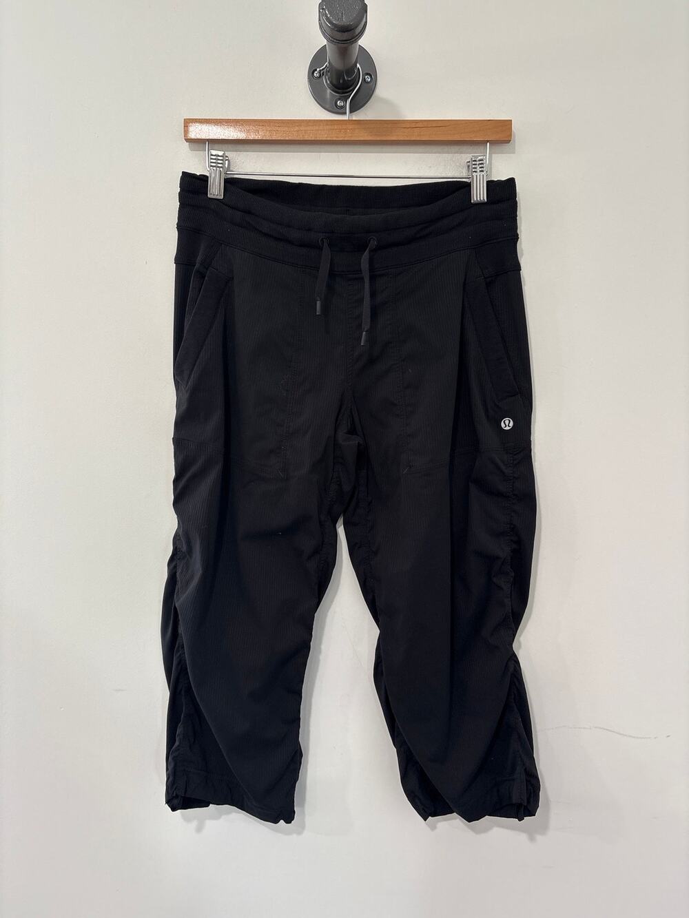 Lululemon Studio Crop Pants Black Size 6